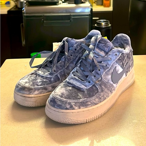 Nike Shoes - Nike Air Force